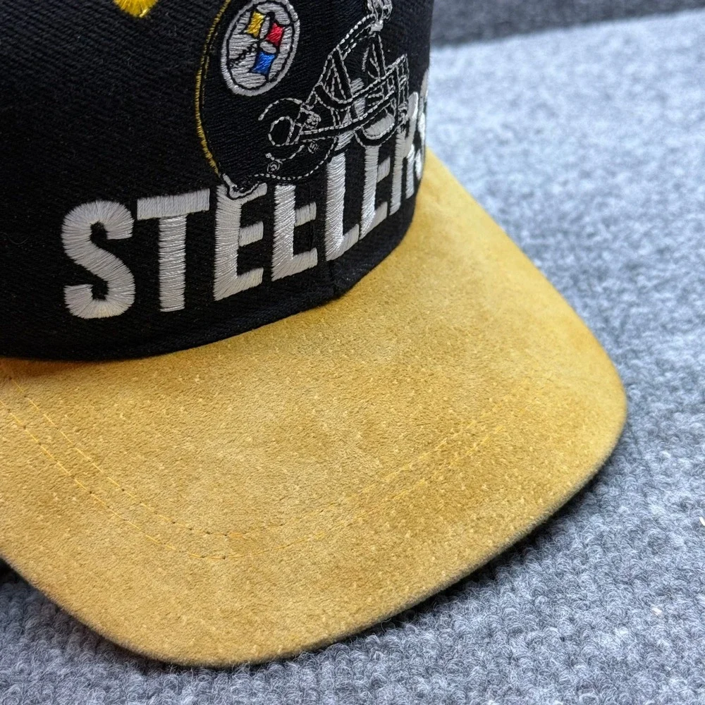 Vintage Pittsburgh Steelers Snapback Hat Universal Industries Black Gold NFL Cap
